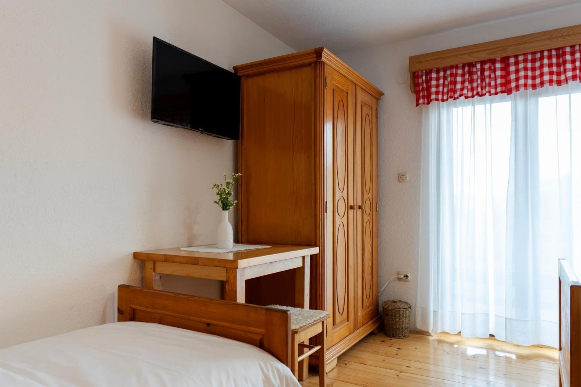 Guest Accommodation Butina Kuterevo Phòng bức ảnh